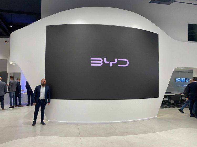 BYD autószalon megnyitón járt iskolánk