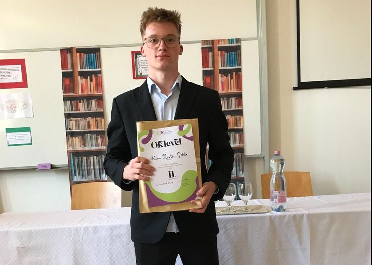 Vers- és prózamondó verseny